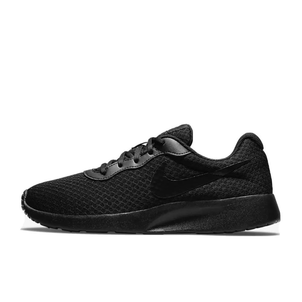 NWT Black Wmns Nike Tanjuns Size 8